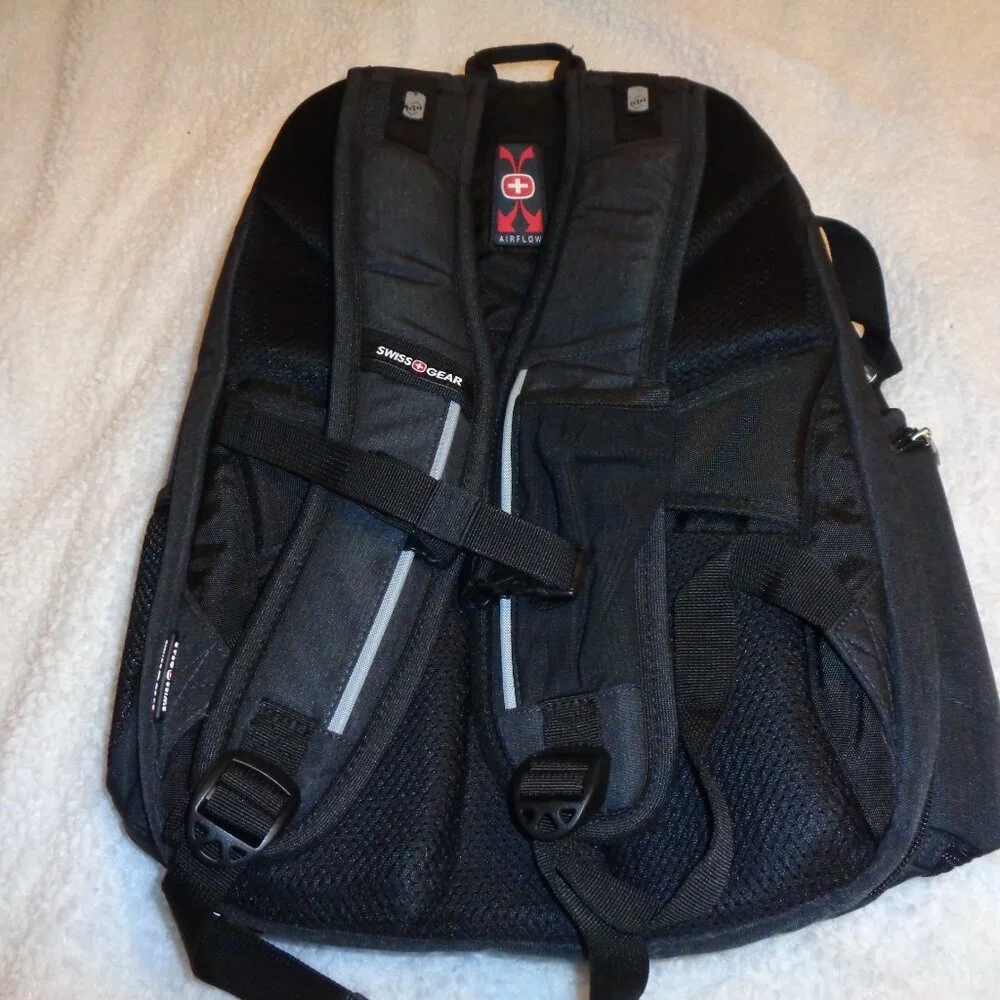 SwissGear 5358 ScanSmart Laptop Backpack, Fits 16 Inch Laptop, USB Charging Port